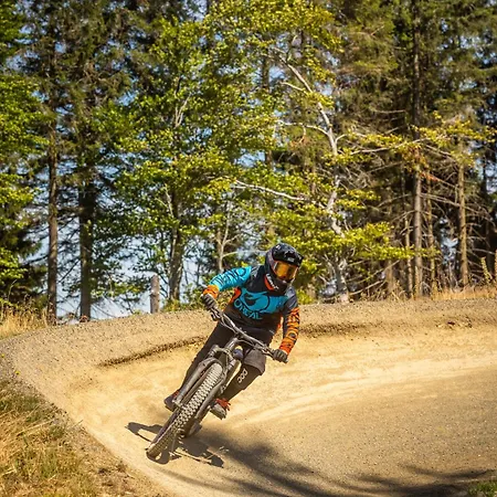 赛尔兰德斯特恩酒店 酒店