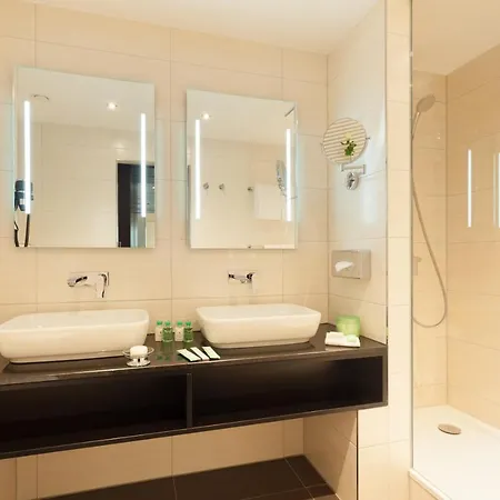 מלון Sauerland Stern 4*